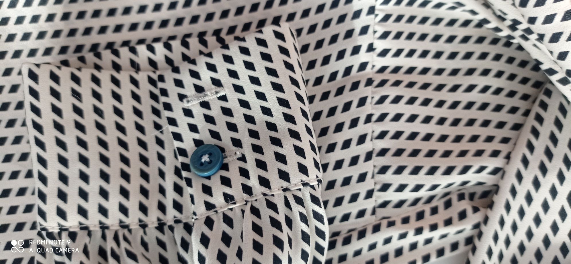 H&M bluzka satynowa lejąca kremowa w czarny print 38 M