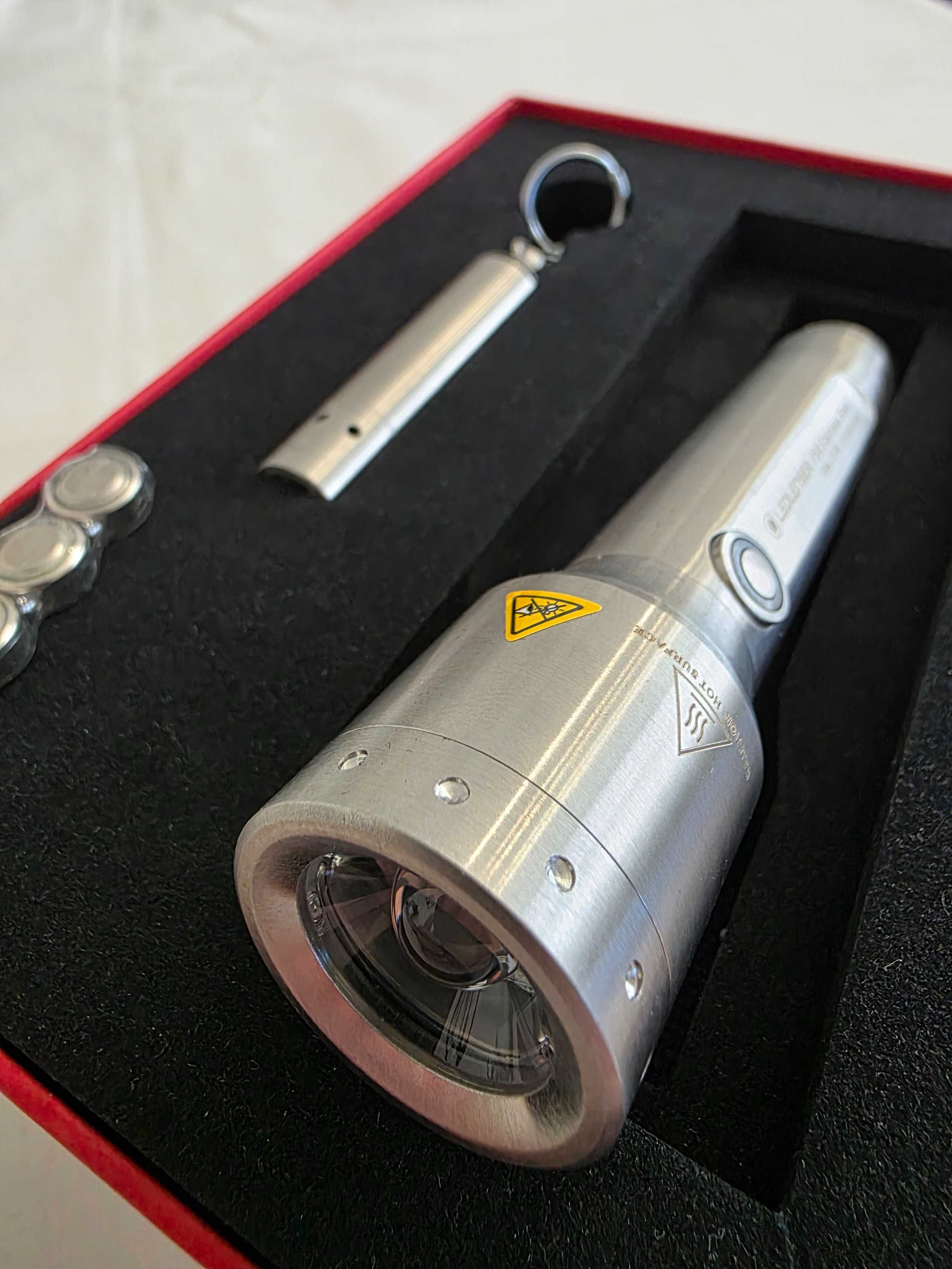 OKAZJA! NOWA latarka LEDLENSER P5R Core & V8 Limited Stainless Edition