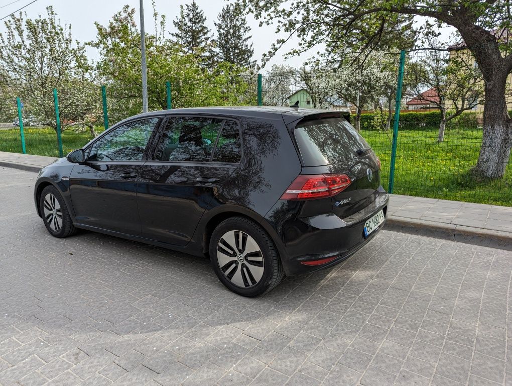 Volkswagen e-Golf 2015 тепловий насос/шкіра/камера