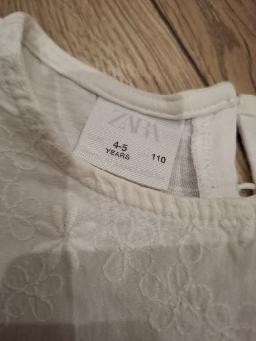Bluzka białą ZARA rozmiar 110