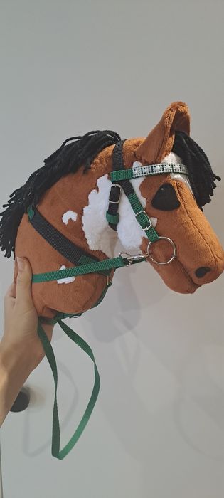 Ogłwie z wodzami i napierśnikiem dla hobby horse