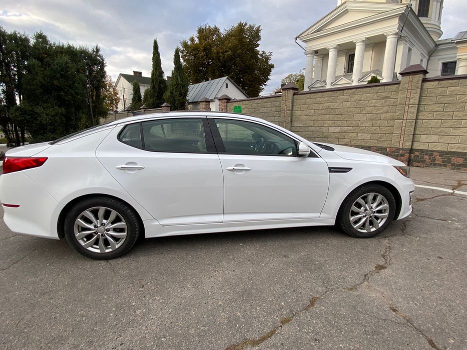 Продам машину KIA optima
