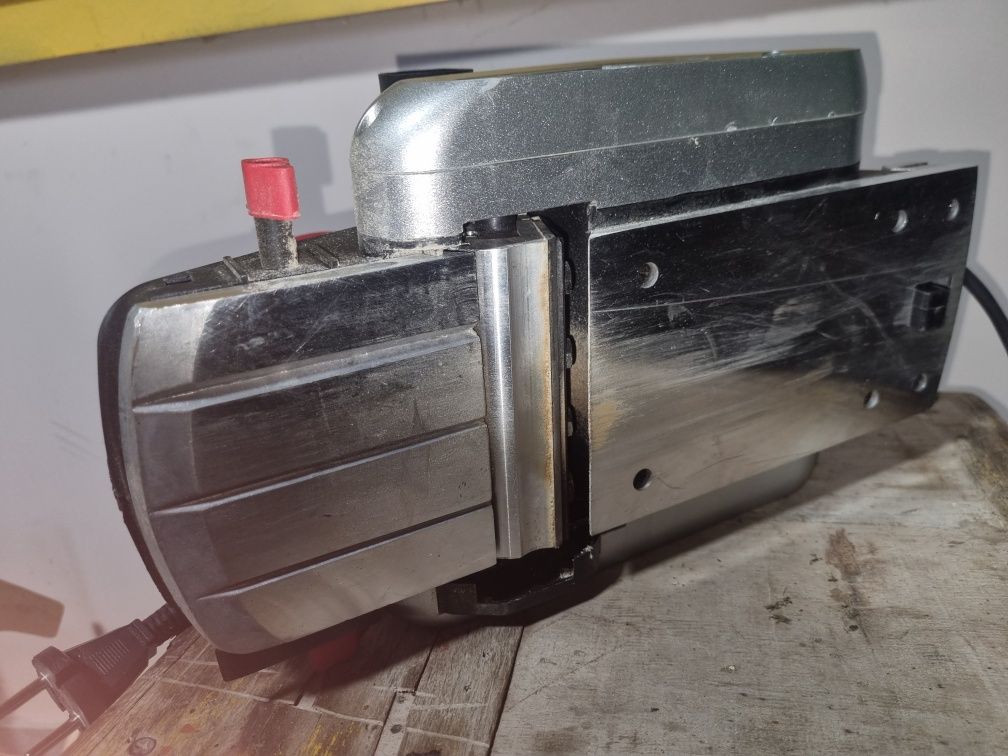 Рубанок электрический 1300Вт INTERTOOL WT-0711