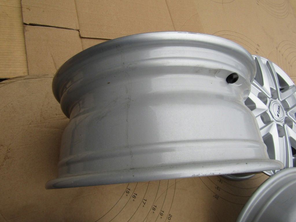 Felgi 16 Mercedes Sprinter 311 313 315 316 319 906 910 VW Crafter 6,5j ET62