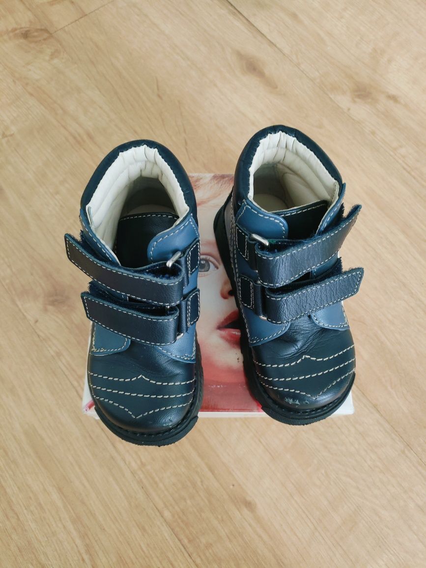 Buty jesienne  zimowe ze skóry dla chłopca 23 memo