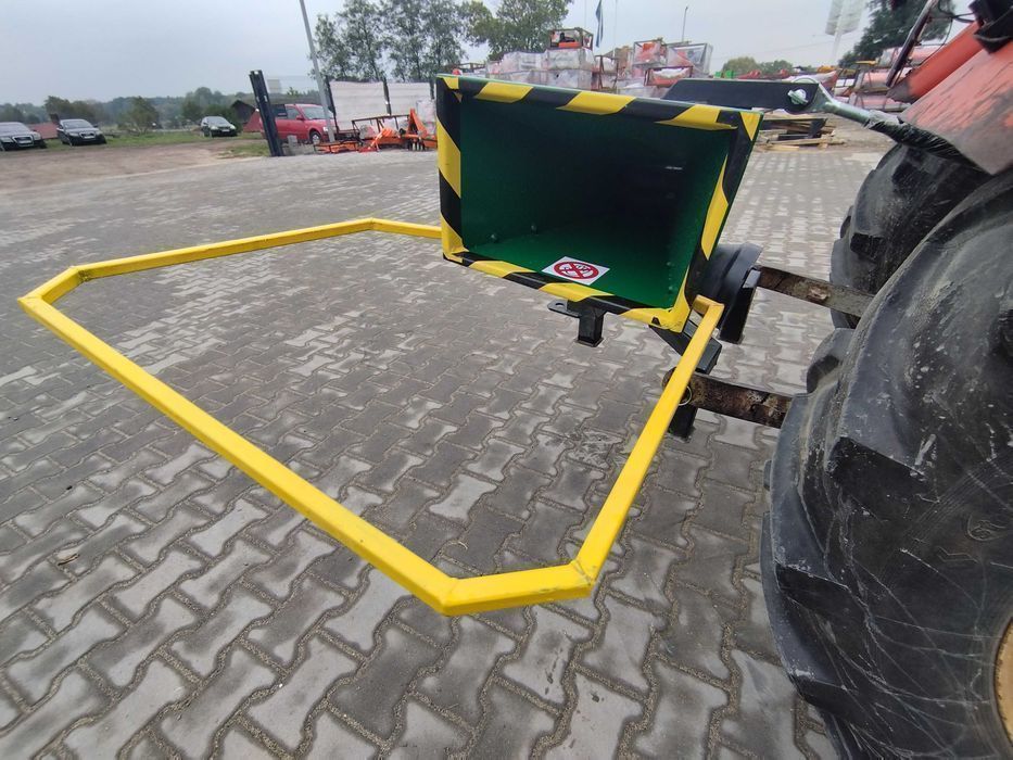 Rębak Do Gałęzi 8/11 cm Drewna Sam Ciągnie Rozdrabniacz Do Traktora