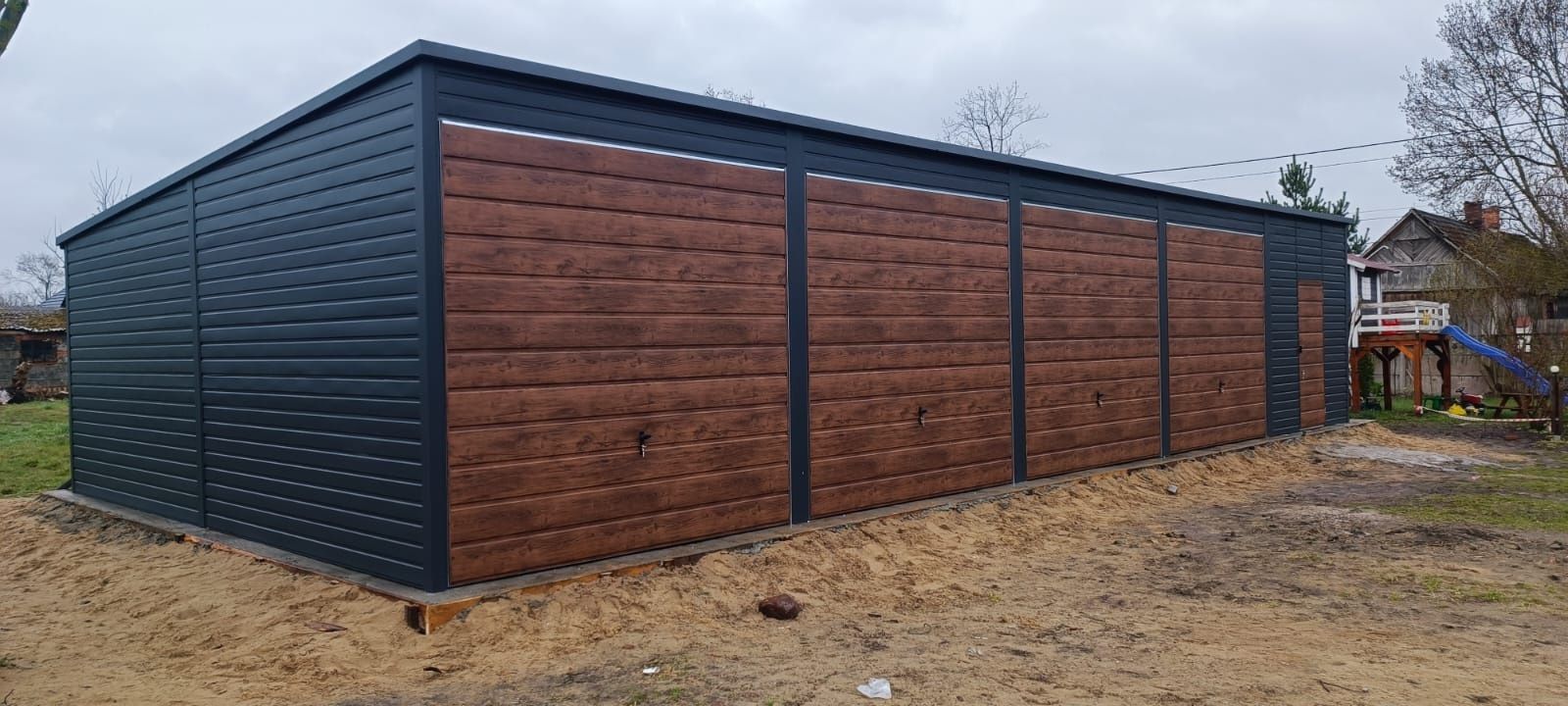 Garaze blaszaki garaz 15x7 grafit mat bramy orzech