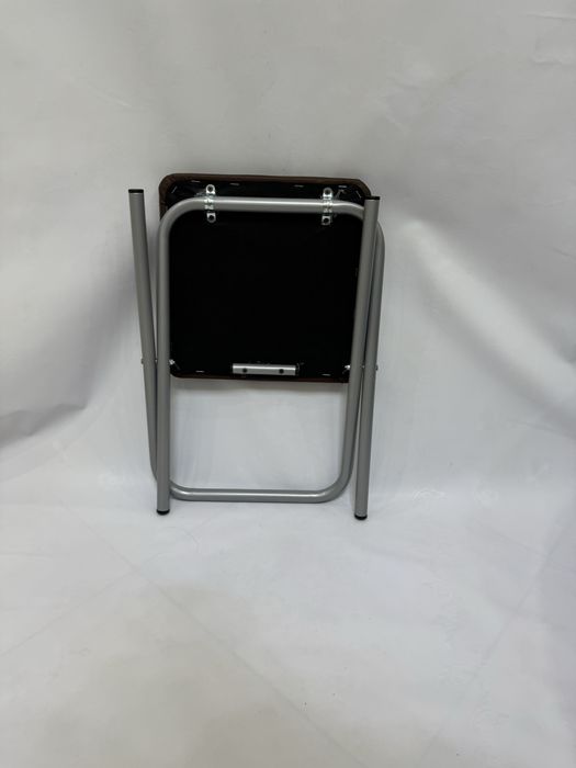 Табурет складний