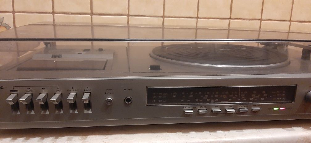 Do sprzedania Panasonic SG-3100 stereo music system.