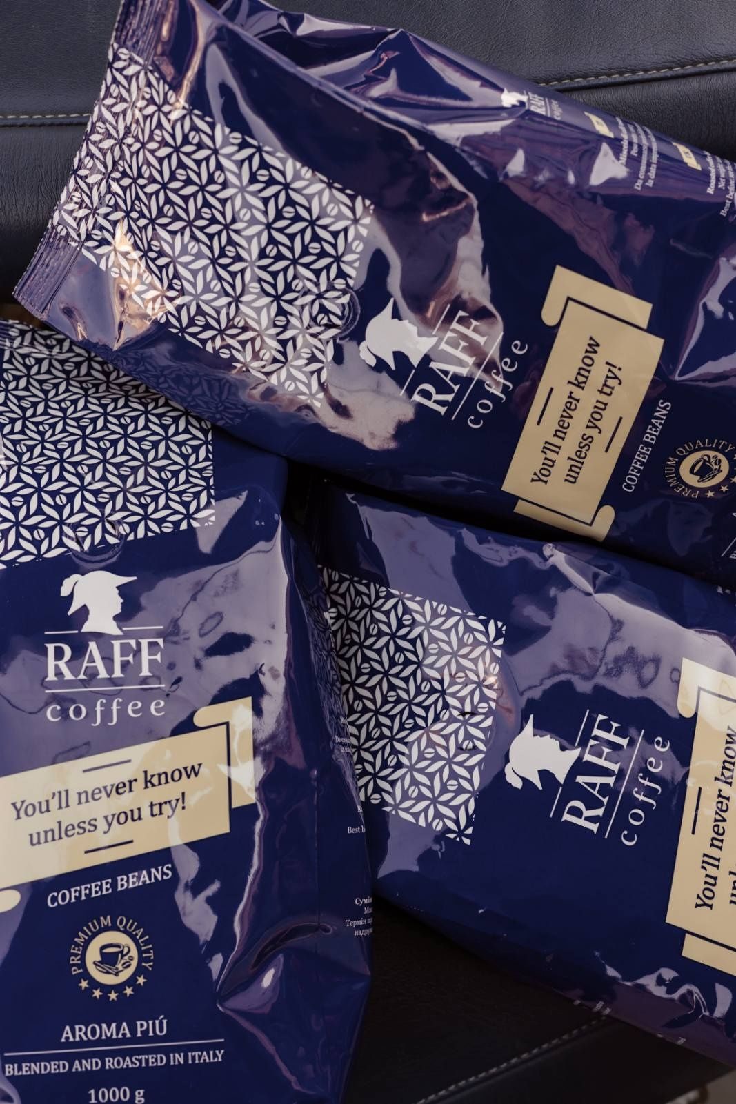 Кава в зернах Raff Coffee