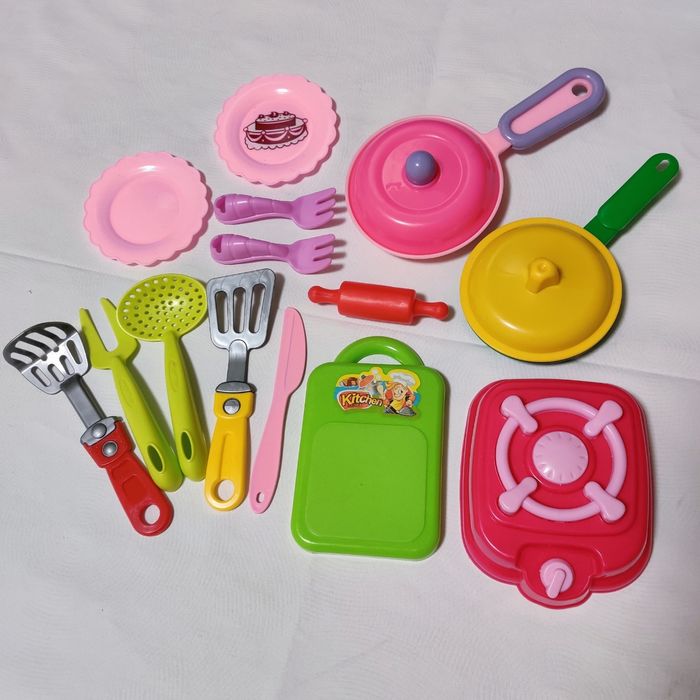 Комплект іграшкового посуду