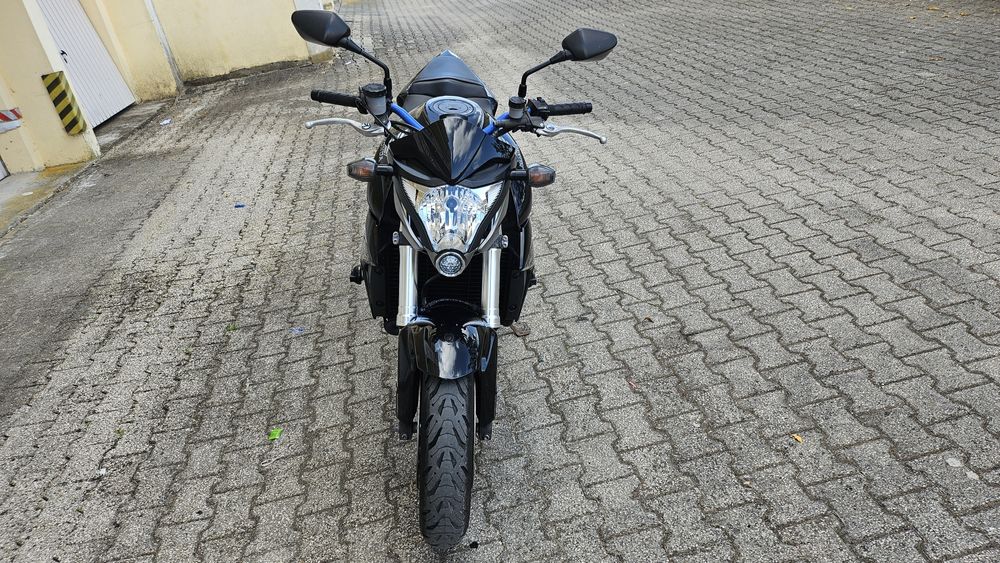 Honda cb 1000R impecável