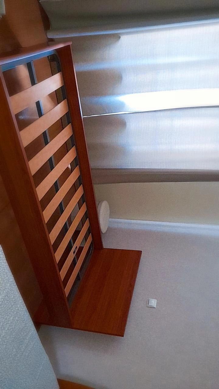 Cama de solteiro com estrado