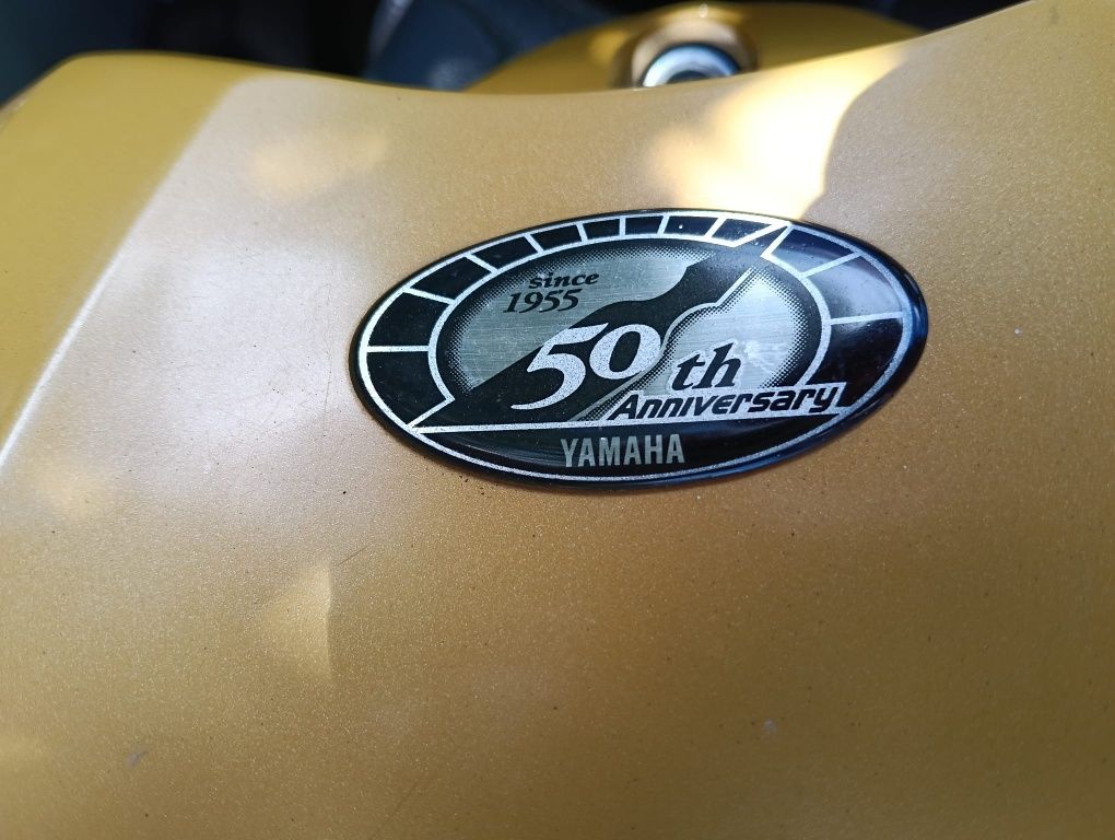 Yamaha r1  50 anos anos 2005 (edição limitada)