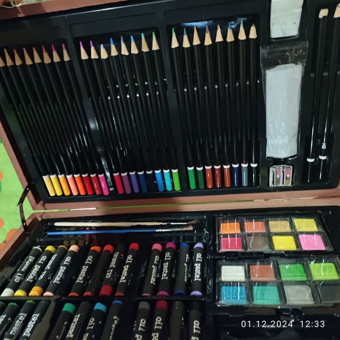 Набір для малювання в дерев'яній валізі  Maaleo.