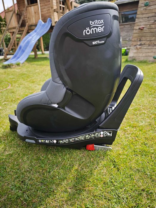 Fotelik samochodowy Britax Romer DUALFIX M i-Size 0-20kg z bazą.