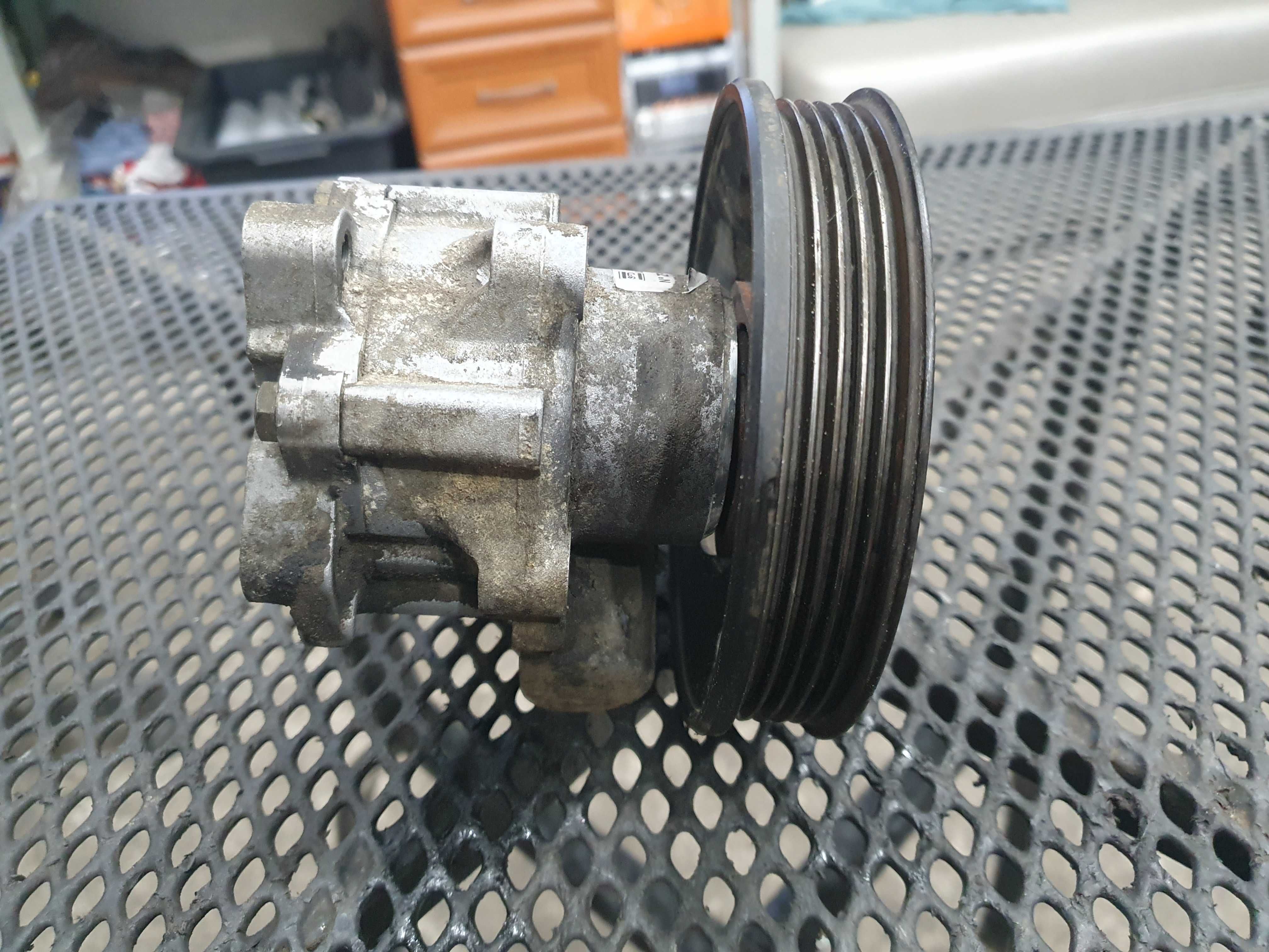 Pompa wspomagania Vw Passat b5 1.6 benzyna AHL sprawna