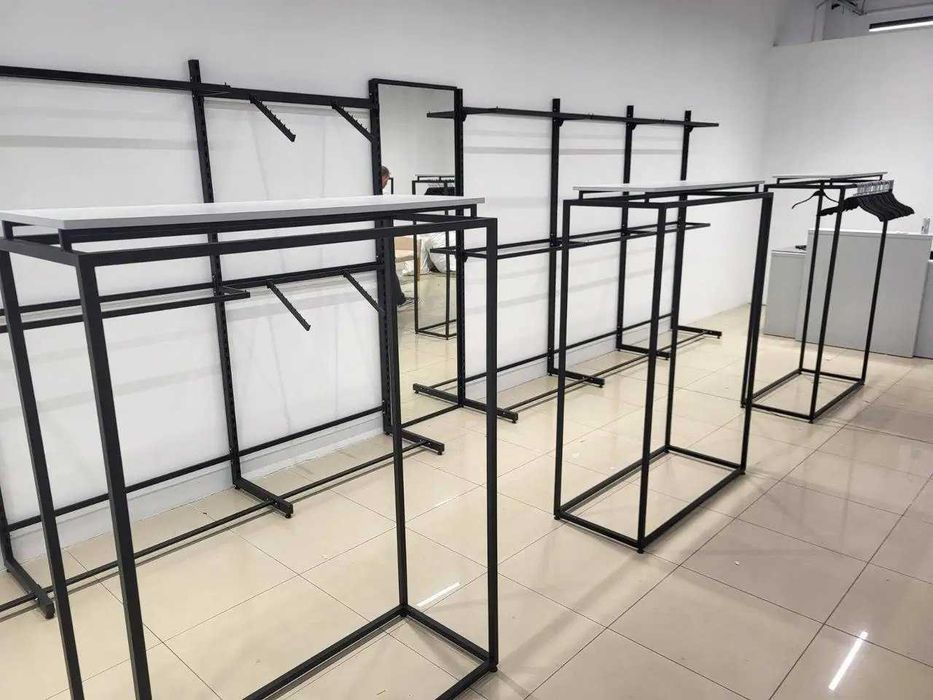 Рейли для магазинів одягу в стилі LOFT