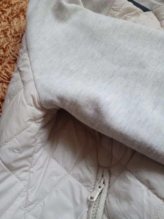 Стильный,  всегда актуальный бомбер, ветровка  р. М