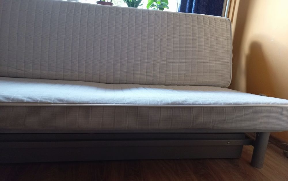 Łóżko SOFA rozkładana IKEA BEDDINGE stelaż, materac, pojemnik