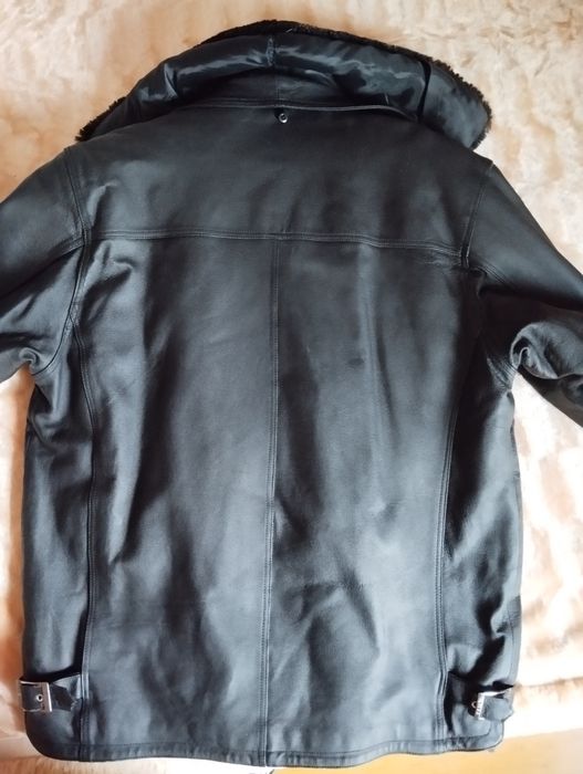 Продам мужскую кожаную зимнюю куртку