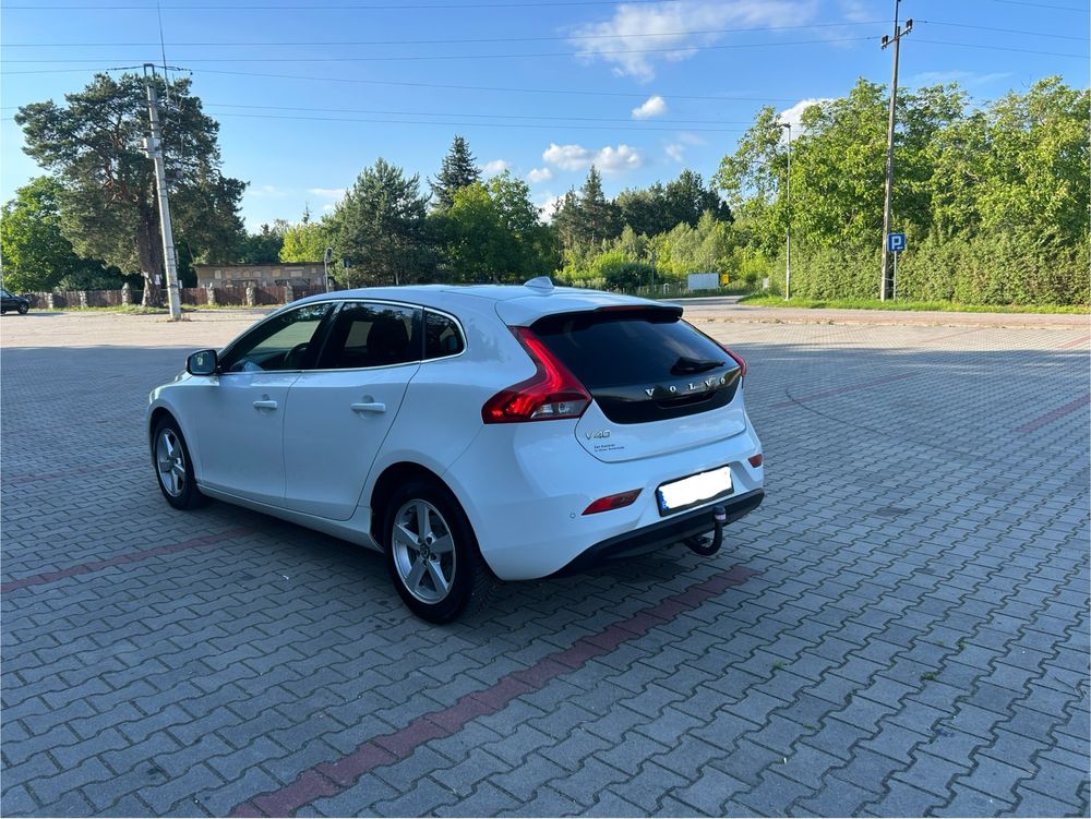 Volvo V40 1.6 D2 Momentum Panorana Kamera Navi Radar Blis Skóra Led