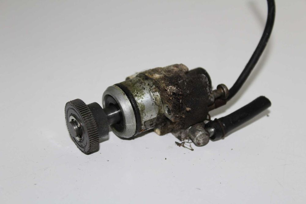 YAMAHA DT 50 rozrusznik pompa