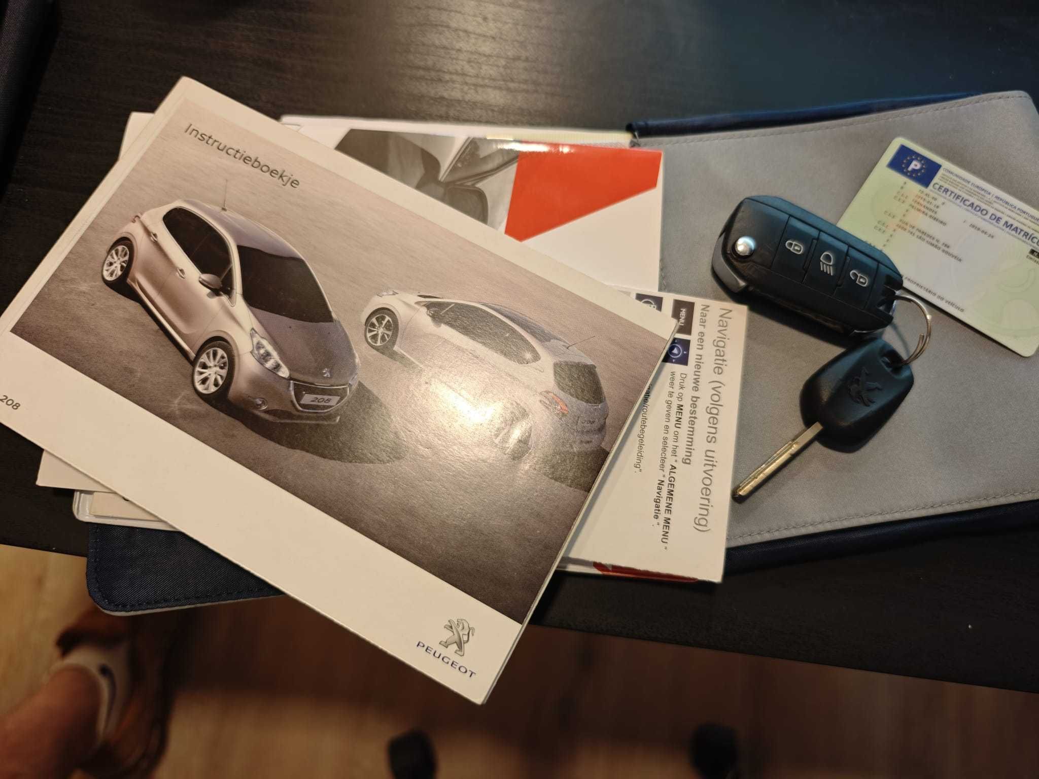 Peugeot 208 1.4 HDI Automático 2013 Gasóleo