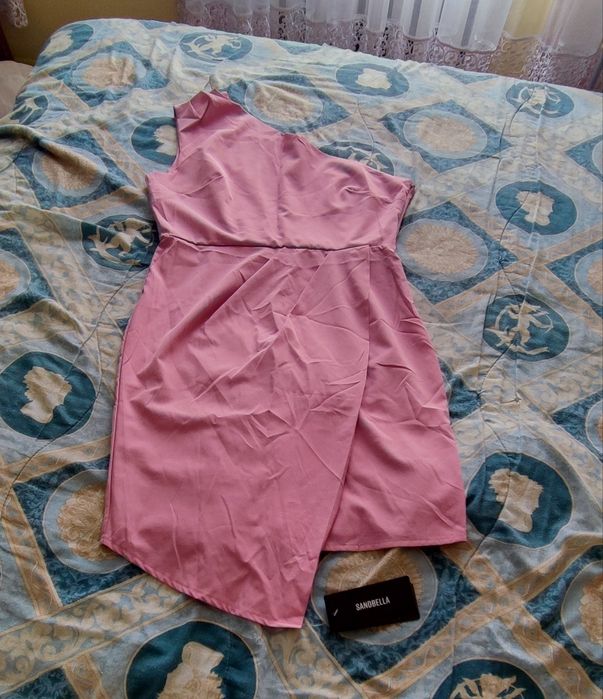 Nowa sukienka rozmiar L