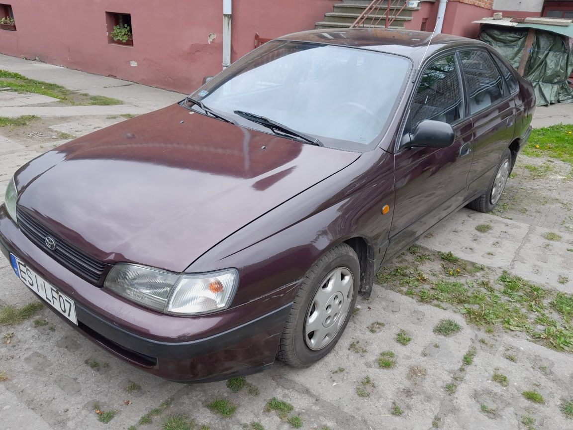 Carina E 93rok benzyna 1.6
