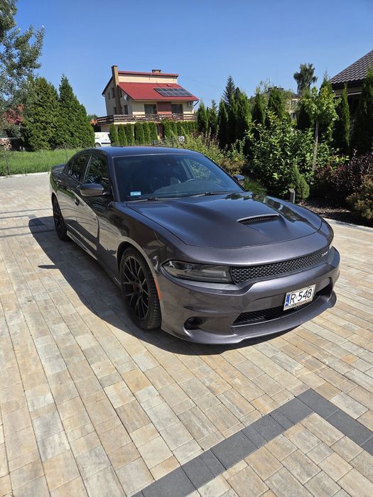 Dodge Charger Stan b dobry drugi wlasciciel maly przebieg