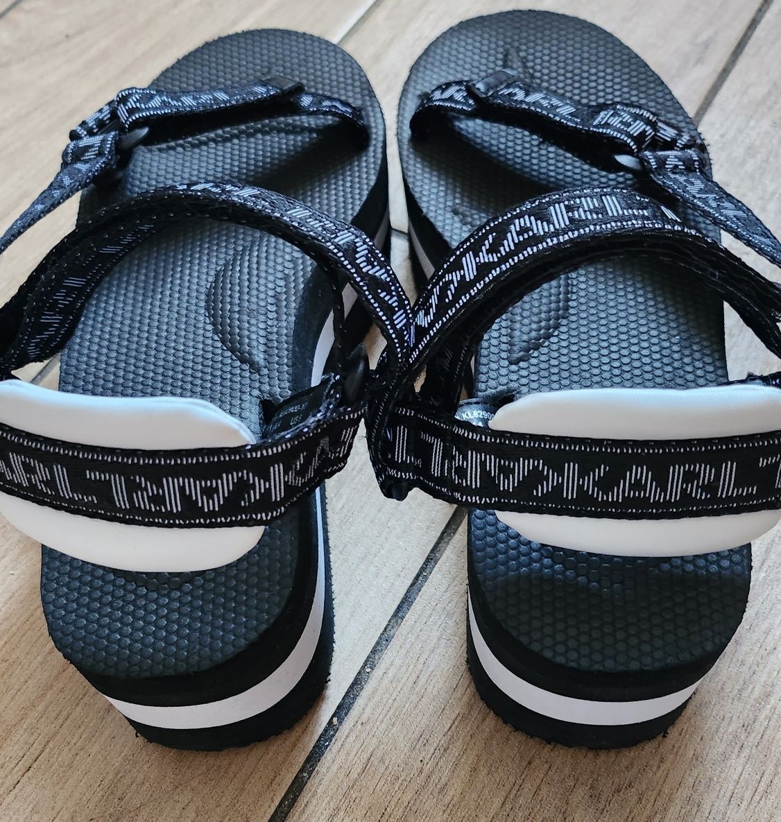 Sandaly Karl lagerfeld  37