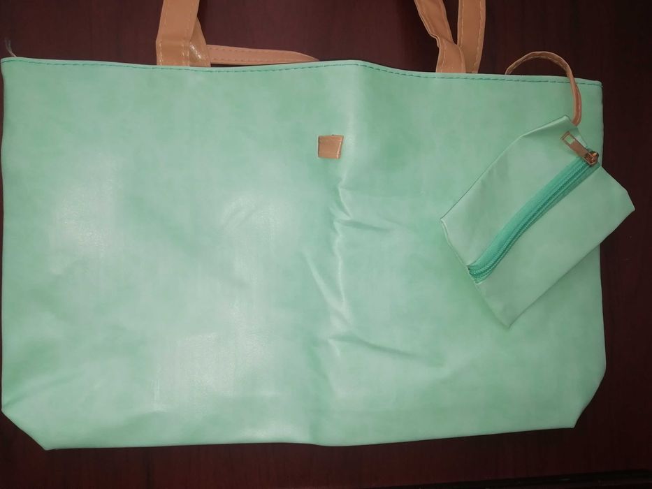 Планшет электронная книга сумка вместительная.