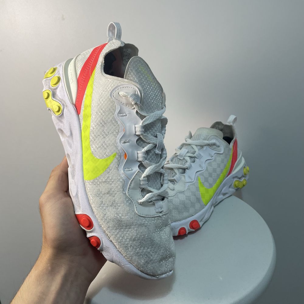 Sportowe buty Nike react element 55
