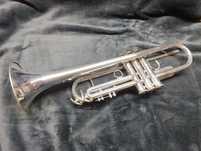 Trąbka Holton ST555 MF series
