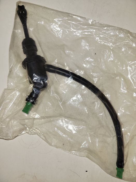 Головний циліндр зчеплення