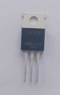 Польовий транзистор IRF830