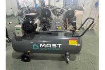 Поршневой КОМПРЕССОР MAST VA90/200Л 220В