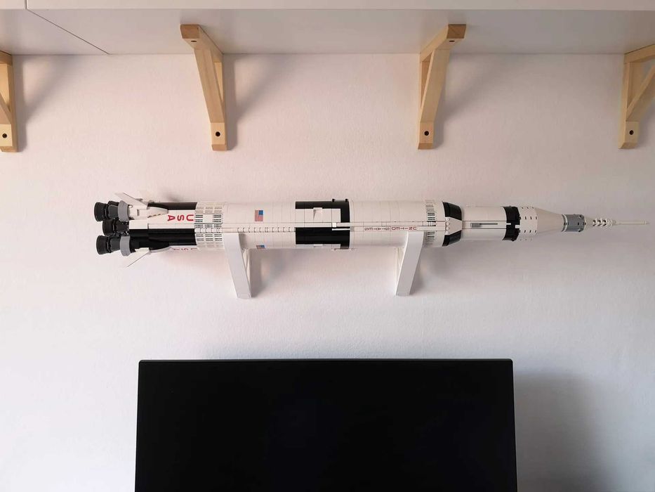 Uchwyt Ścienny na Zestaw LEGO NASA Apollo Saturn V 92176 i 21309