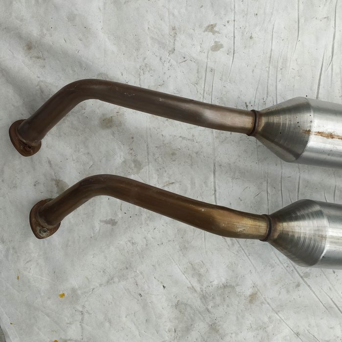 27 тис.км глушитель бочка Toyota Corolla 150 задня частина глушника