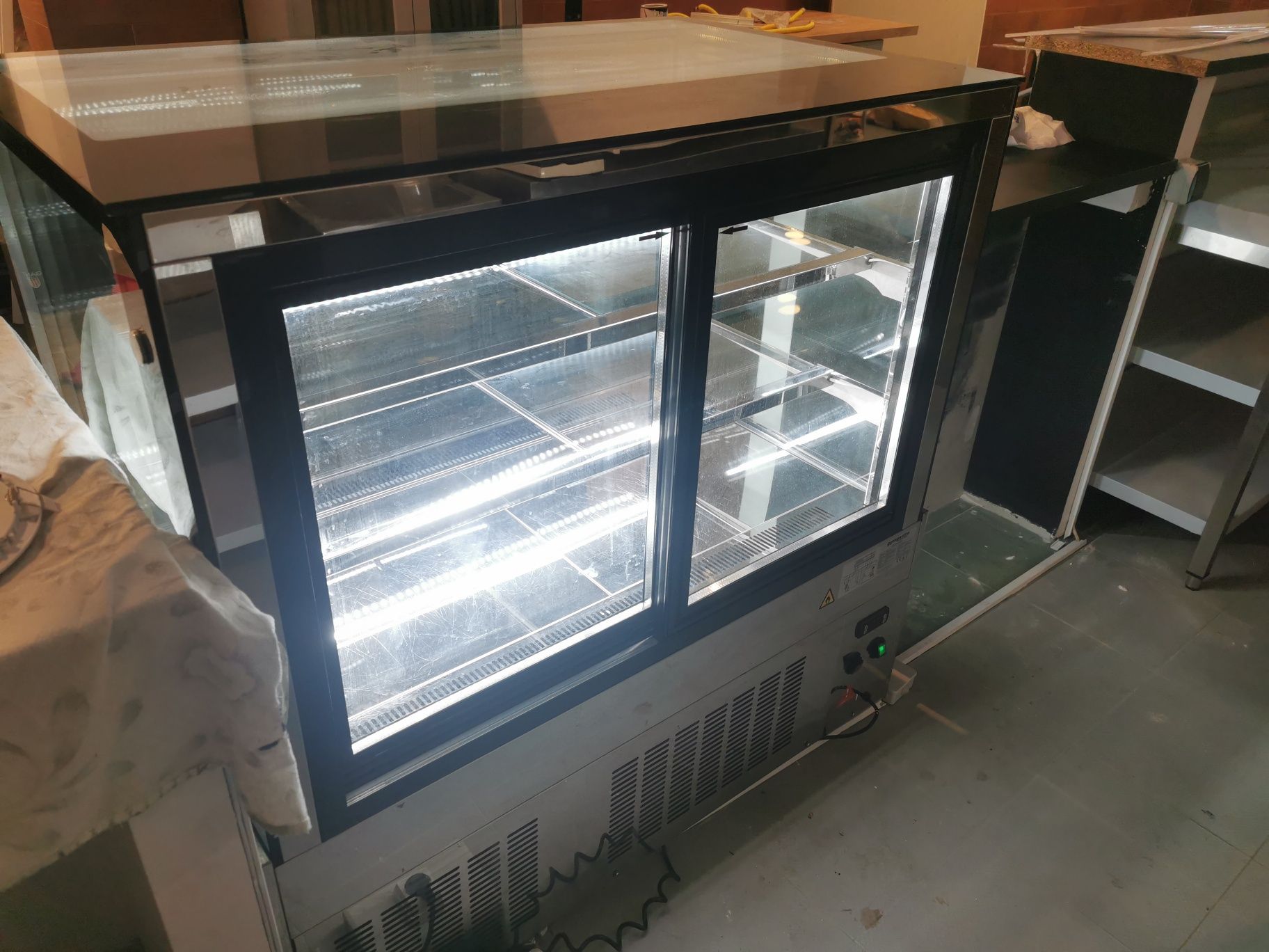 Vitrine refrigerada