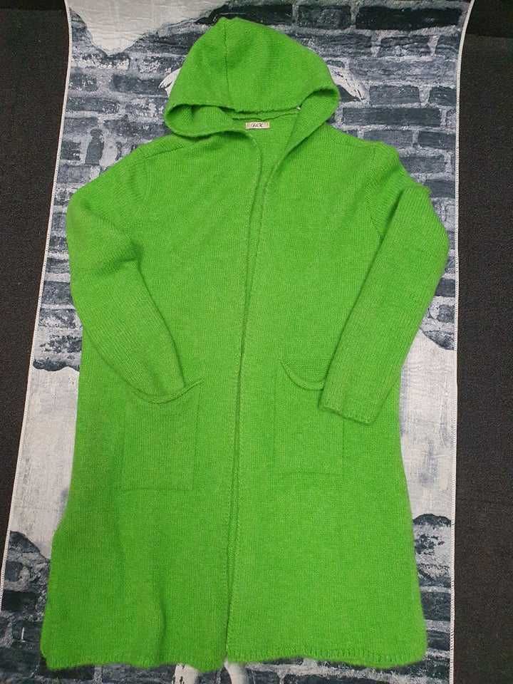 Kardigam w pięknej zieleni z kapturem oversize od 38 do 48