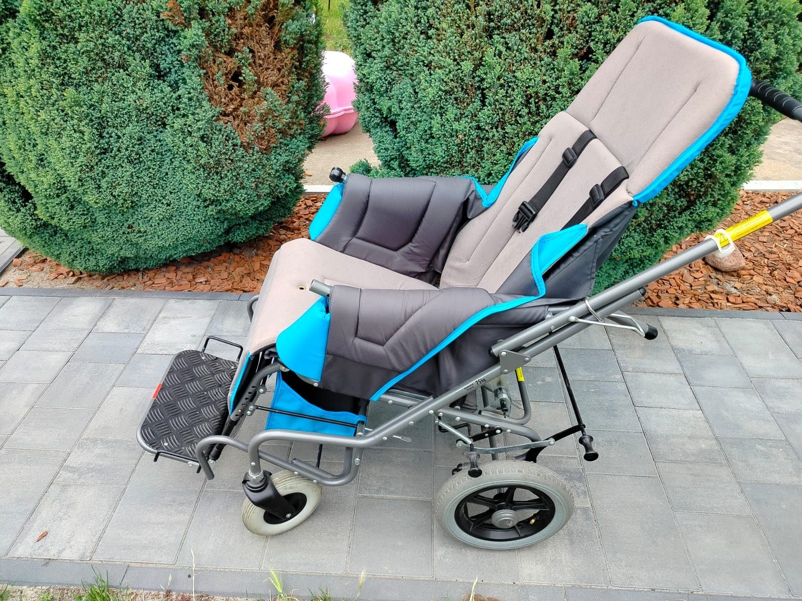 Wózek inwalidzki dla młodzieży i dorosłych COMFORT (Maxi 6)