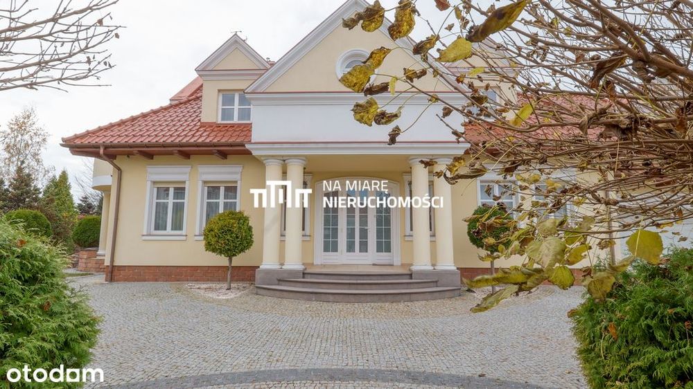 Dom w stylu dworkowym blisko centrum Rzeszowa