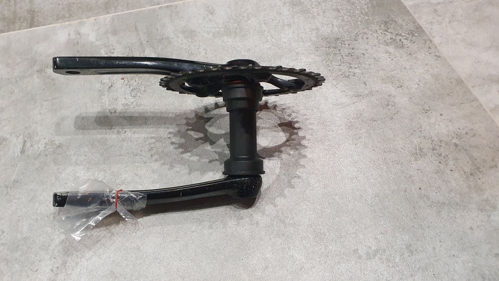 Шатуни + нова каретка - sram Apex