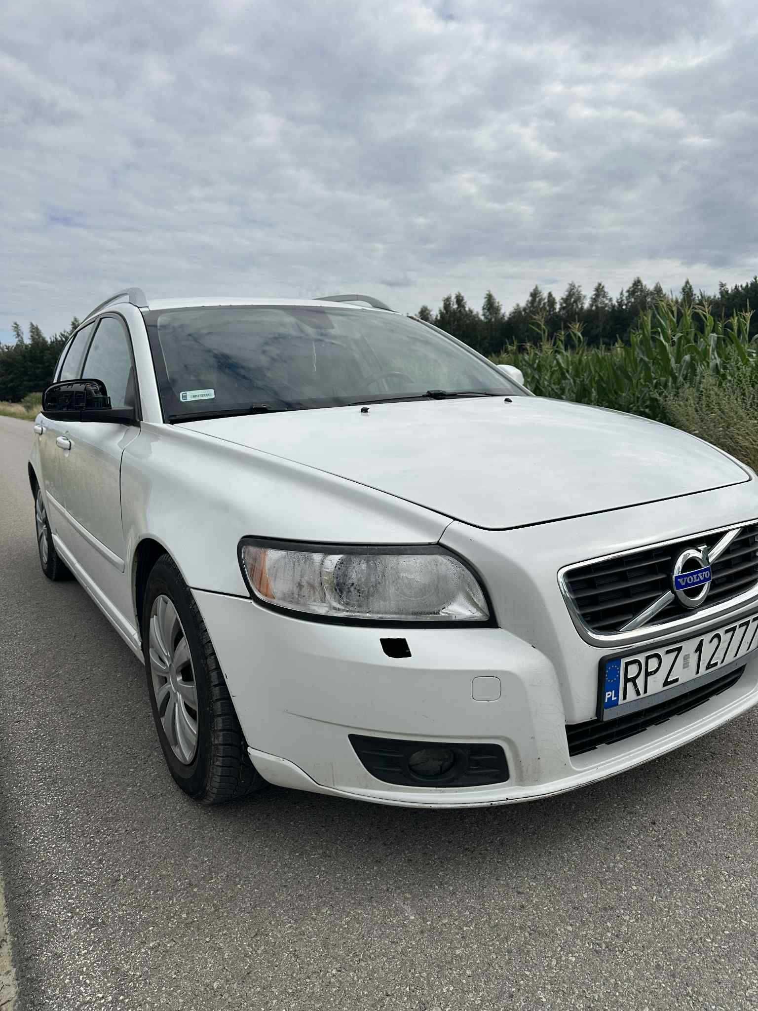 Samochód Volvo V50