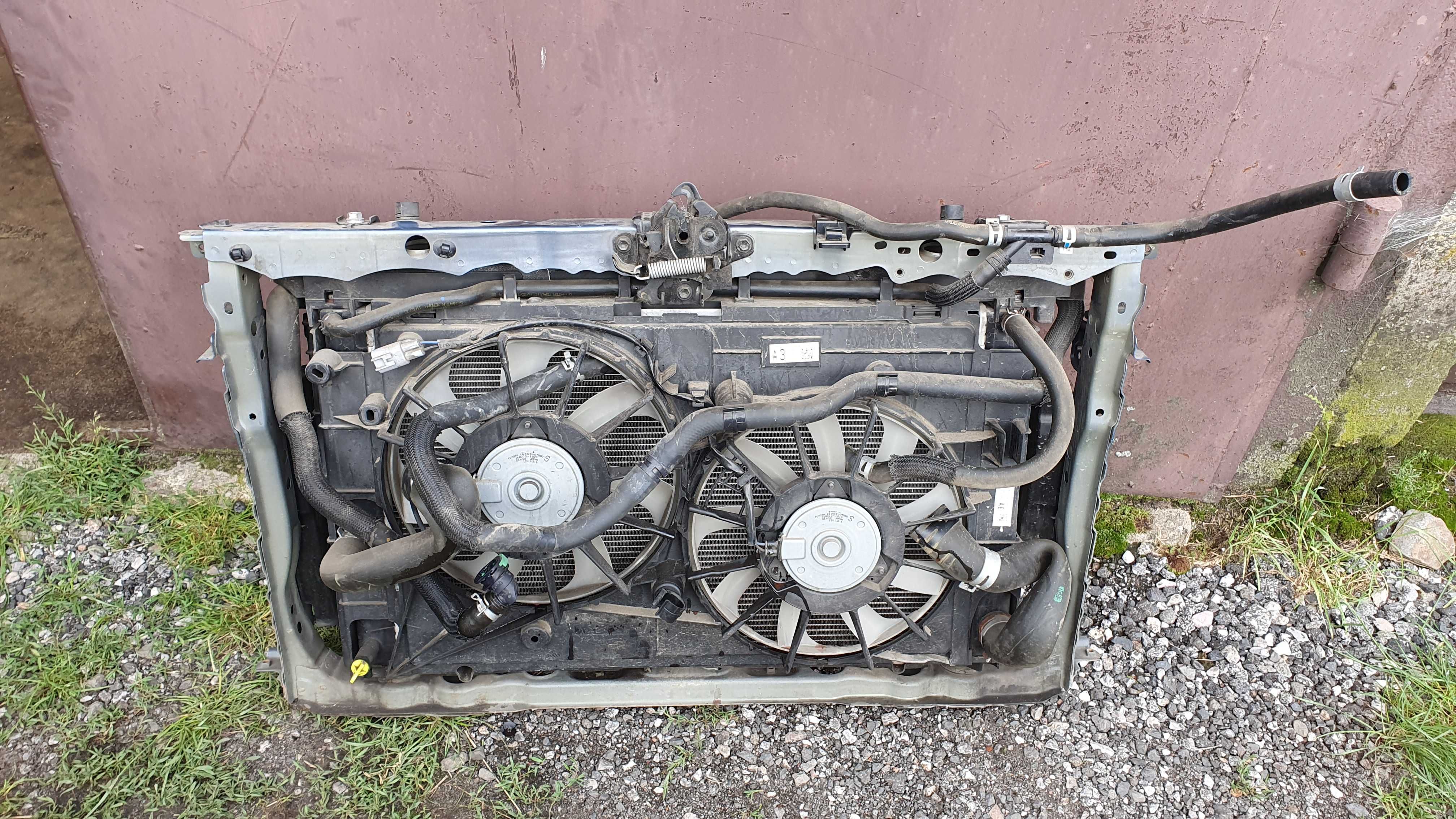 Toyota Auris II LIFT 1.8 Hybryda 15-18 Przód Blacharski Kompletny 8U6