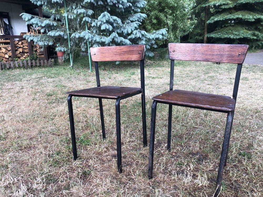 Dwa Szkolne krzesła PRL cena za komplet