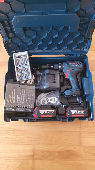 Wiertarko-wkrętarka Bosch GSR 18v-28. 2x aku, ładowarka. Nieużywana.