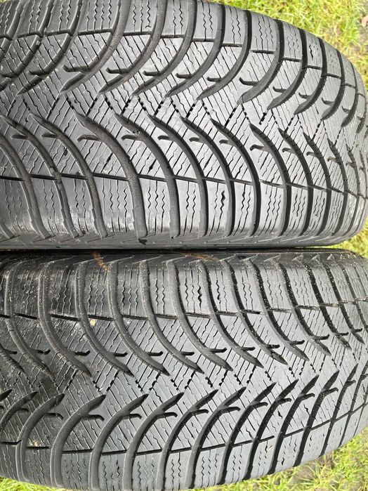 Para opon Michelin 195/60R16